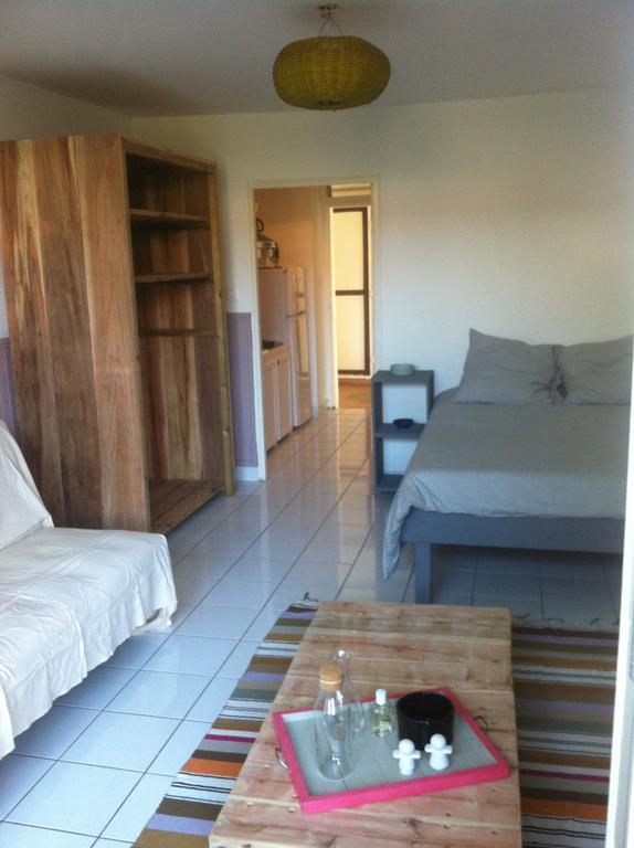 Apartamento A Deux Pas De L'Ocean Saint-Gilles-les-Bains Exterior foto