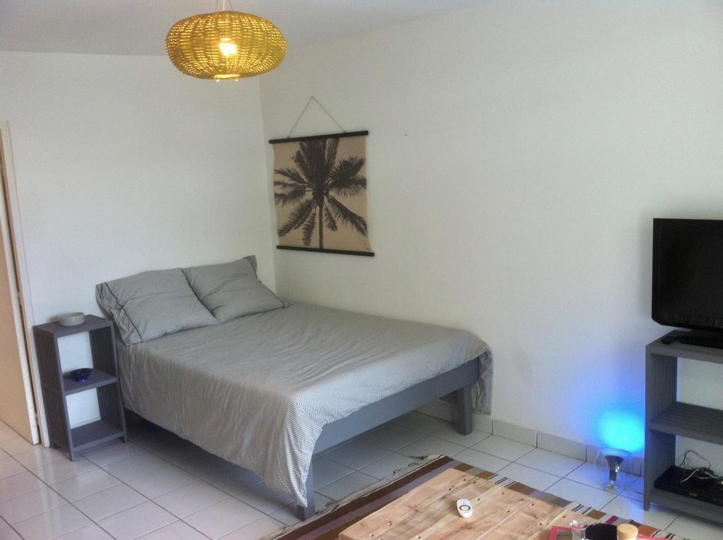 Apartamento A Deux Pas De L'Ocean Saint-Gilles-les-Bains Exterior foto